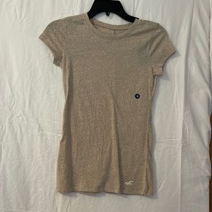 Women’s Hollister Tee l Size XS